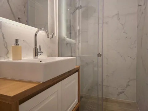 Izdavanje, trosoban stan, 95m², City Kvart, Podgorica - image 13