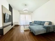 Izdavanje, dvosoban stan, 70m², Master Kvart, Podgorica - image 1