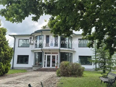 Prodaja, dvosoban stan, 360m², Skupljen, Vladimirci - image 1