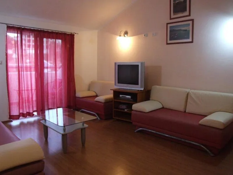 Sale, house, 718m², Bečići, Budva
