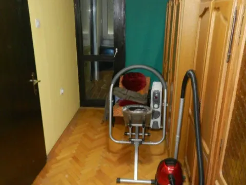 Prodaja, trosoban stan, 90m², Centar, Nikšić - image 11