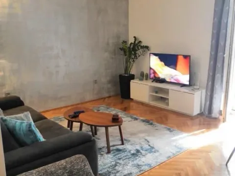 Prodaja, dvosoban stan, 64m², Centar, Novi Sad