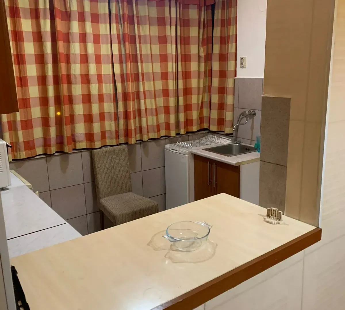 Izdavanje, stan, 21m², Centar, Podgorica