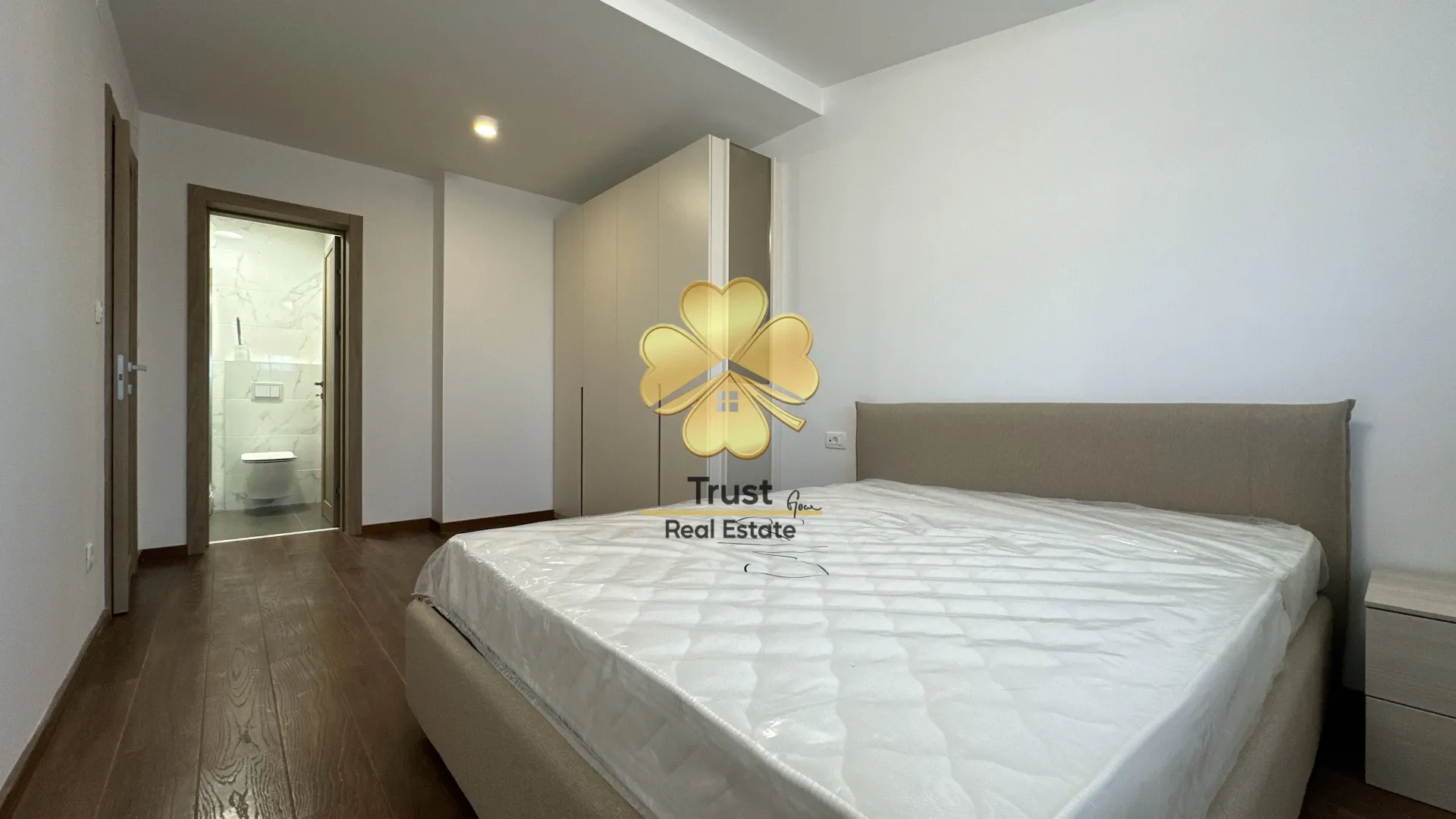 Rent, four bedroom apartment, 135m², Master Kvart, Podgorica