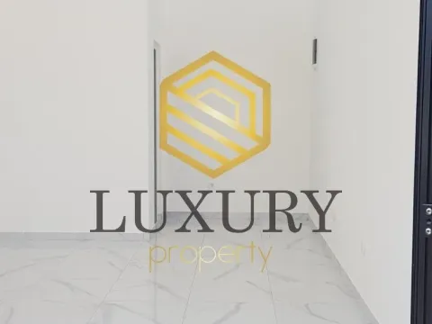 Izdavanje, poslovni prostor, 24m², Pobrežje, Podgorica - image 3