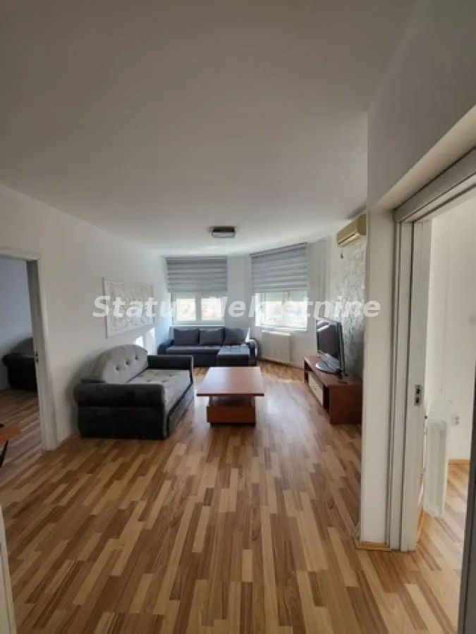 Izdavanje, dvosoban stan, 67m², Bulevar Oslobodjenja, Novi Sad Sve Podlokacije
