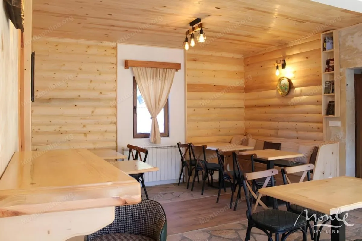 Sale, office space, 300m², Kolašin, Crna Gora