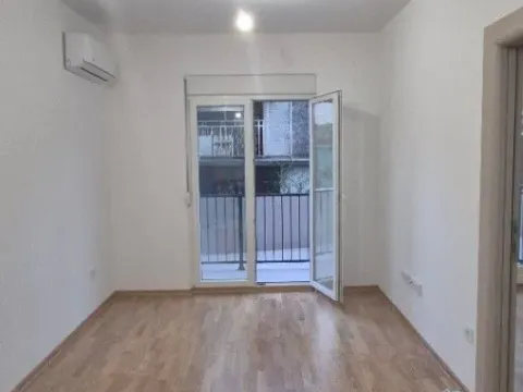 Izdavanje, jednosoban stan, 32m², Stara Varoš, Podgorica - image 6