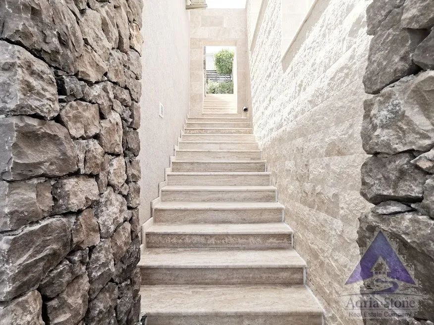 Prodaja, kuća, 185m², Krašići, Tivat