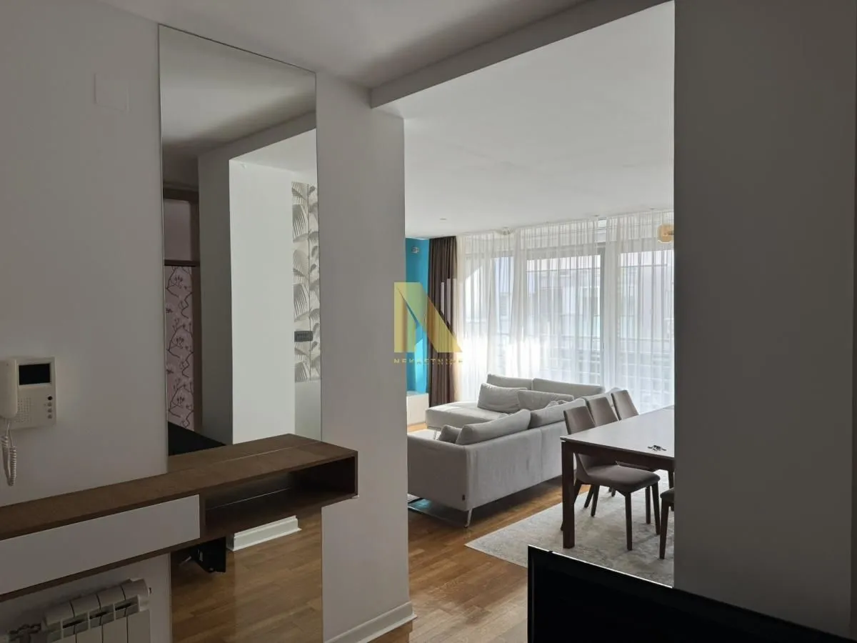Izdavanje, četvorosoban stan, 136m², Spens, Novi Sad Sve Podlokacije