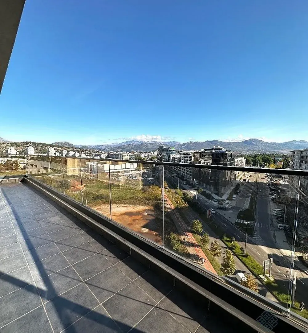 Izdavanje, četvorosoban stan, 127m², Master Kvart, Podgorica