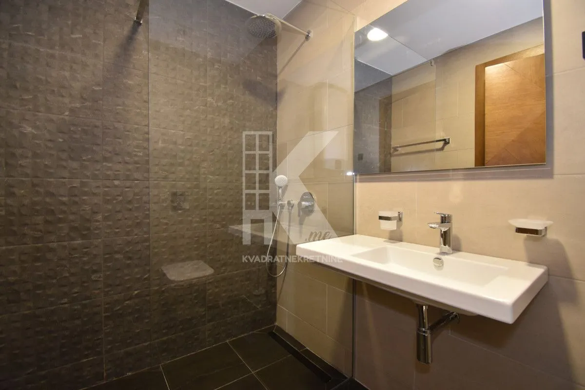 Rent, office space, 49m², Ljubović, Podgorica