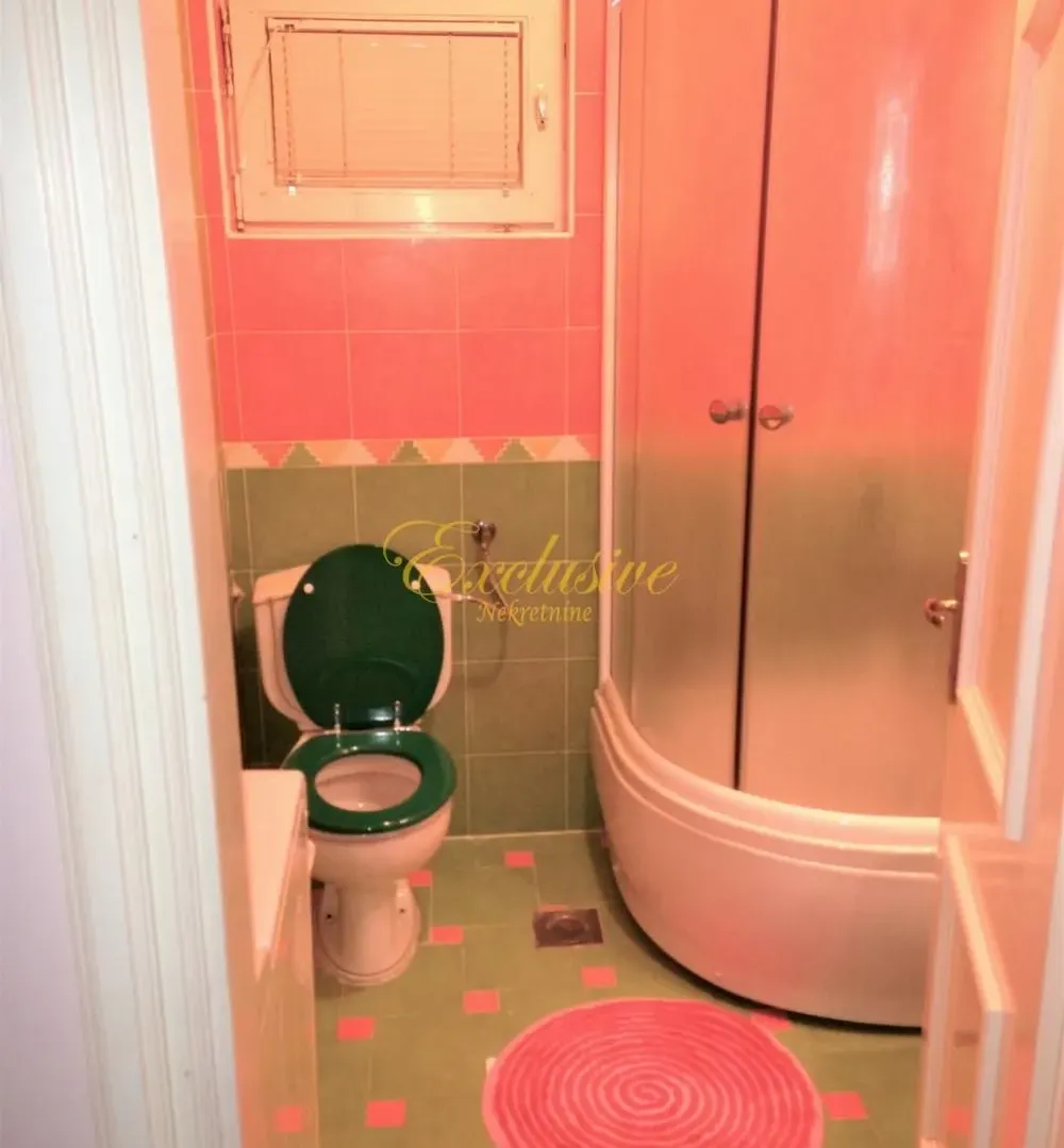 Sale, house, 365m², Čukarica, Beograd