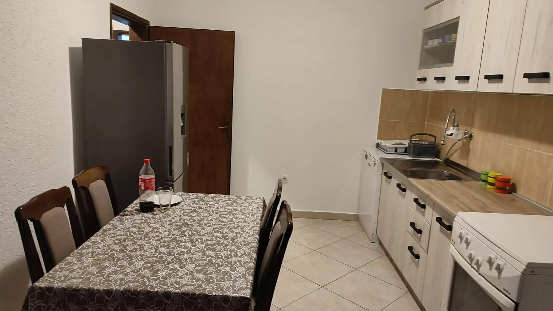 Rent, two bedroom apartment, 75m², Bjeliši, Bar