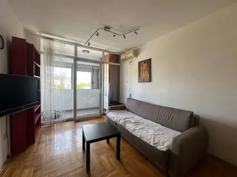 Rent, one bedroom apartment, 50m², 1 maj, Podgorica - image 2