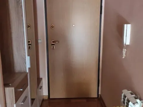 Izdavanje, trosoban stan, 80m², Lion, Zvezdara Sve Podlokacije - image 11