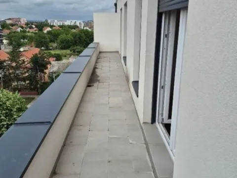 Prodaja, trosoban stan, 71m², Centar, Stara Pazova - image 12