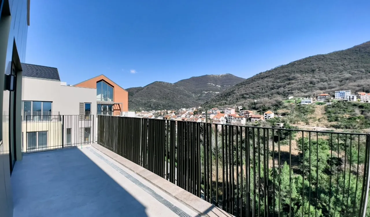 Prodaja, dvosoban stan, 102m², Porto Montenegro, Tivat