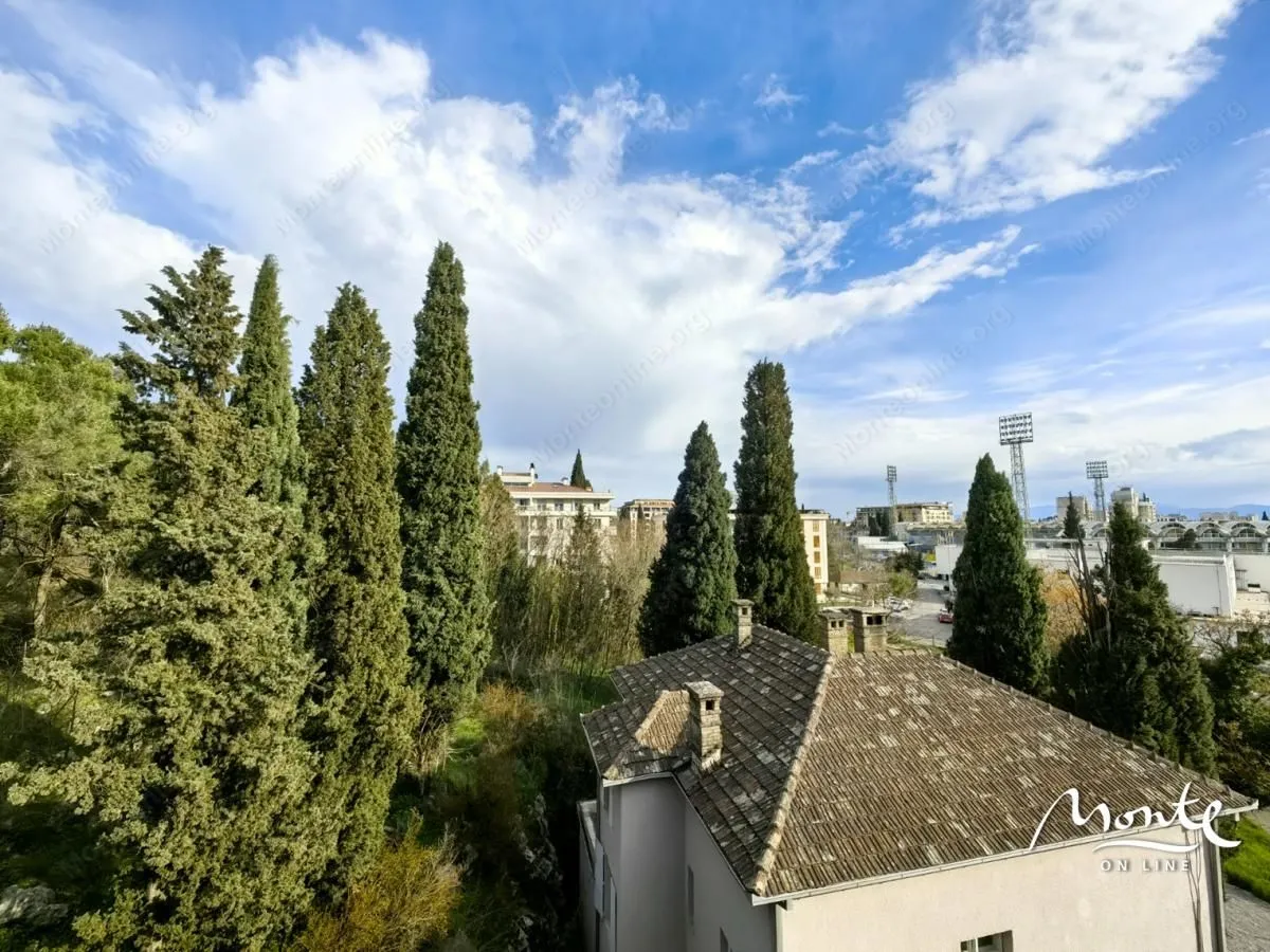 Prodaja, trosoban stan, 196m², Podgorica, Crna Gora
