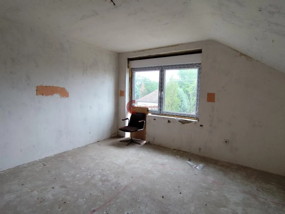 Prodaja, kuća, 210m², Makova Sedmica, Subotica
