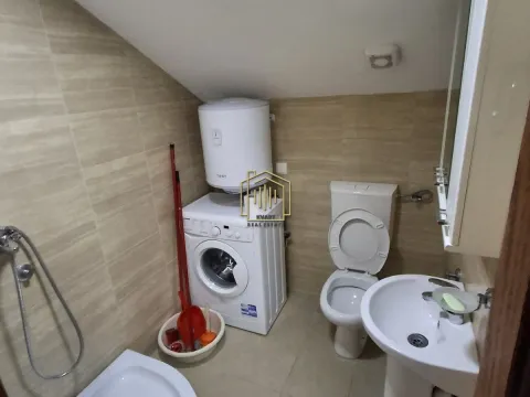 Izdavanje, garsonjera, 25m², Dalmatinska ulica, Podgorica - image 4