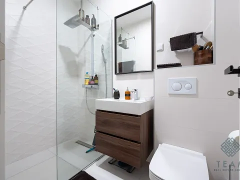 Prodaja, dvosoban stan, 80m², Gornja Gorica, Podgorica - image 19