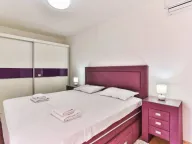 Izdavanje, dvosoban stan, 76m², Budva, Crna Gora - image 9