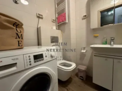 Izdavanje, jednosoban stan, 49m², City Kvart, Podgorica - image 10