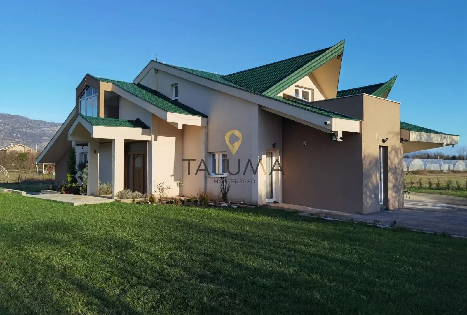 Prodaja, kuća, 400m², Grlić, Danilovgrad