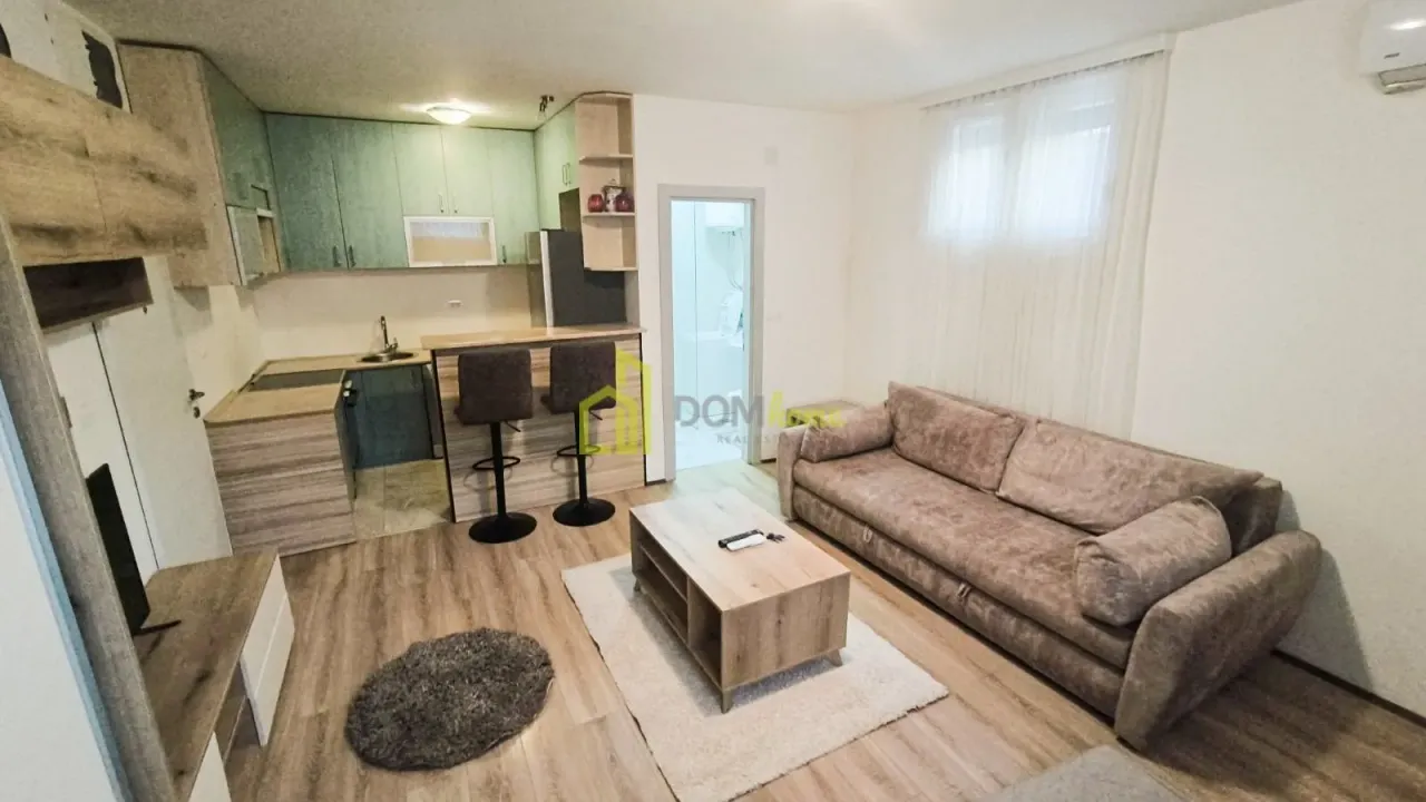 Izdavanje, garsonjera, 28m², Central Point, Podgorica