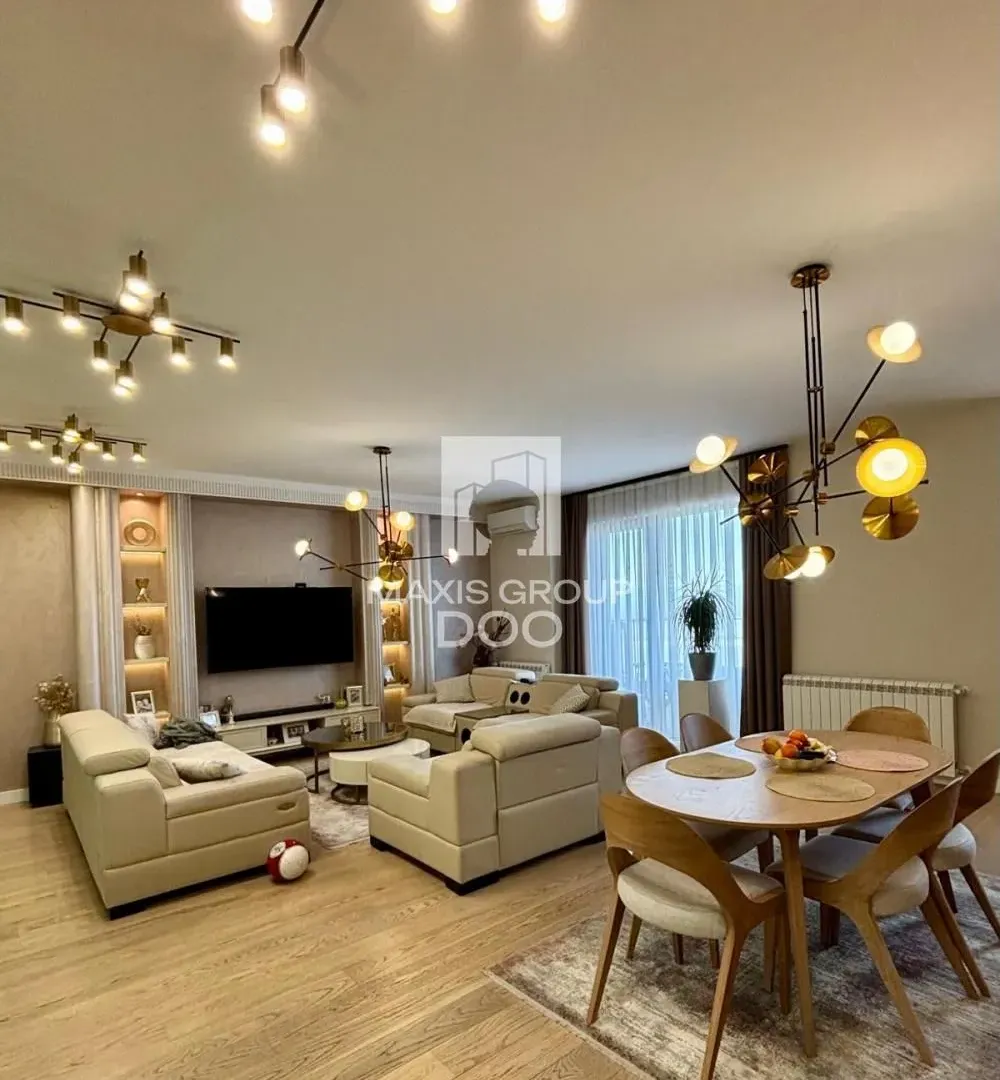 Prodaja, četvorosoban stan, 124m², Savski Venac, Beograd