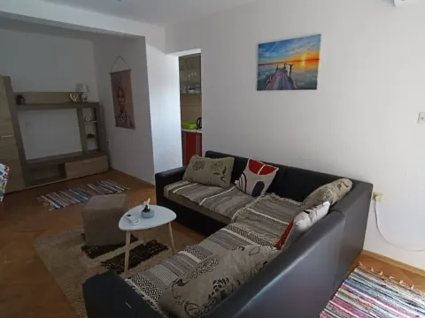 Prodaja, dvosoban stan, 50m², Dumidran, Tivat - image 2