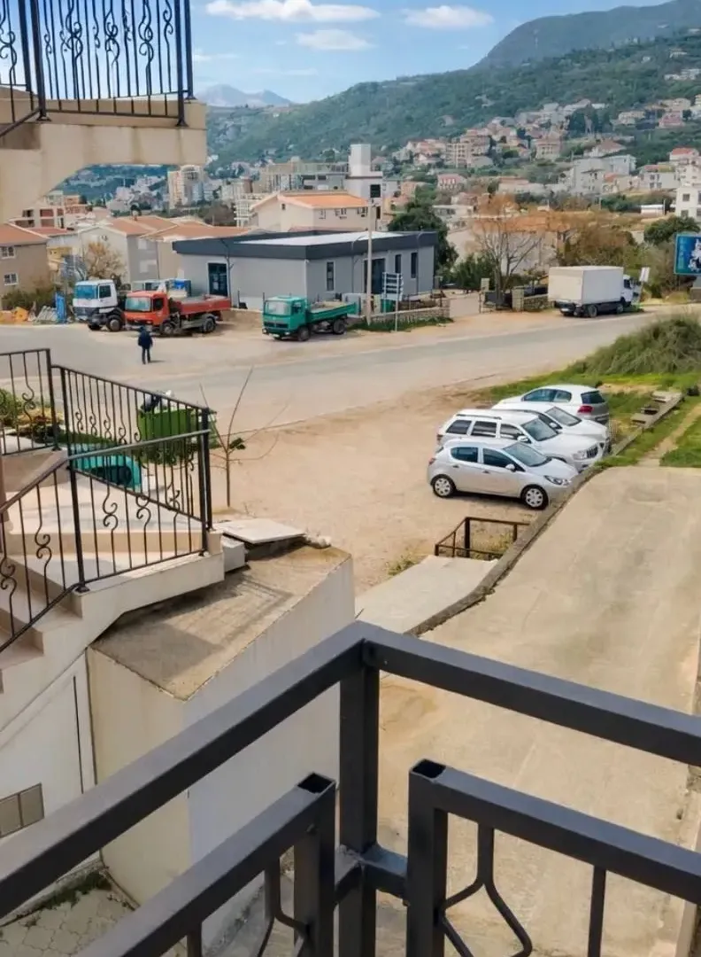 Sale, house, 170m², Bar, Crna Gora