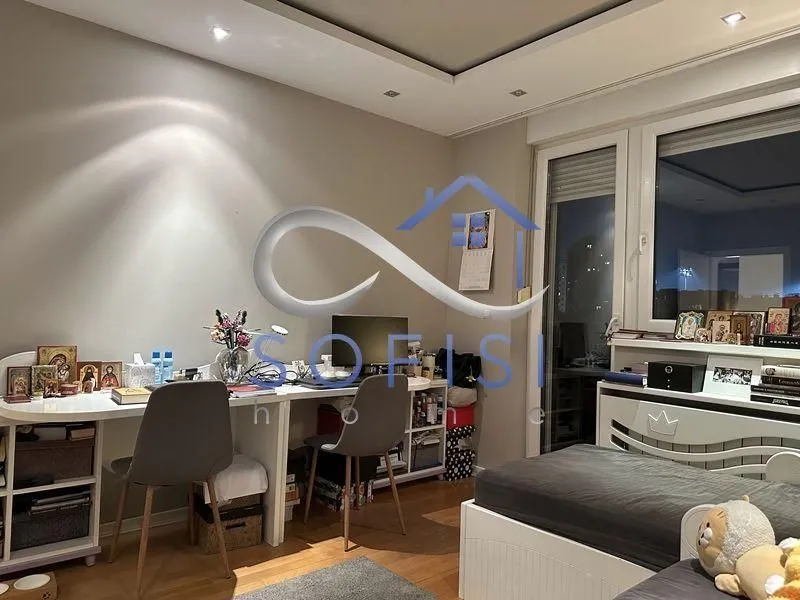 Prodaja, četvorosoban stan, 136m², Grbavica, Novi Sad Sve Podlokacije
