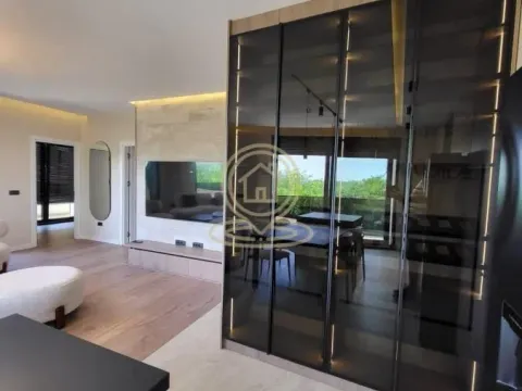 Izdavanje, trosoban stan, 83m², Olimp, Zvezdara Sve Podlokacije - image 8
