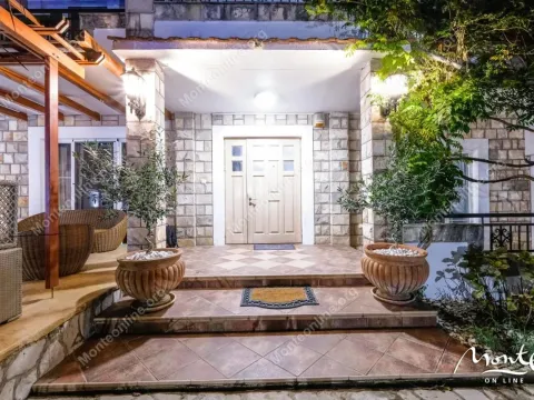 Prodaja, kuća, 198m², Tivat, Crna Gora - image 29