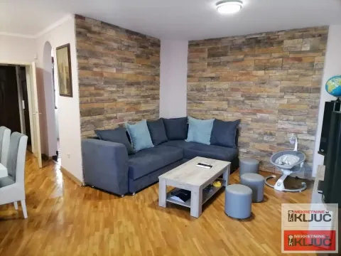 Prodaja, trosoban stan, 71m², Salajka, Novi Sad Sve Podlokacije - image 2