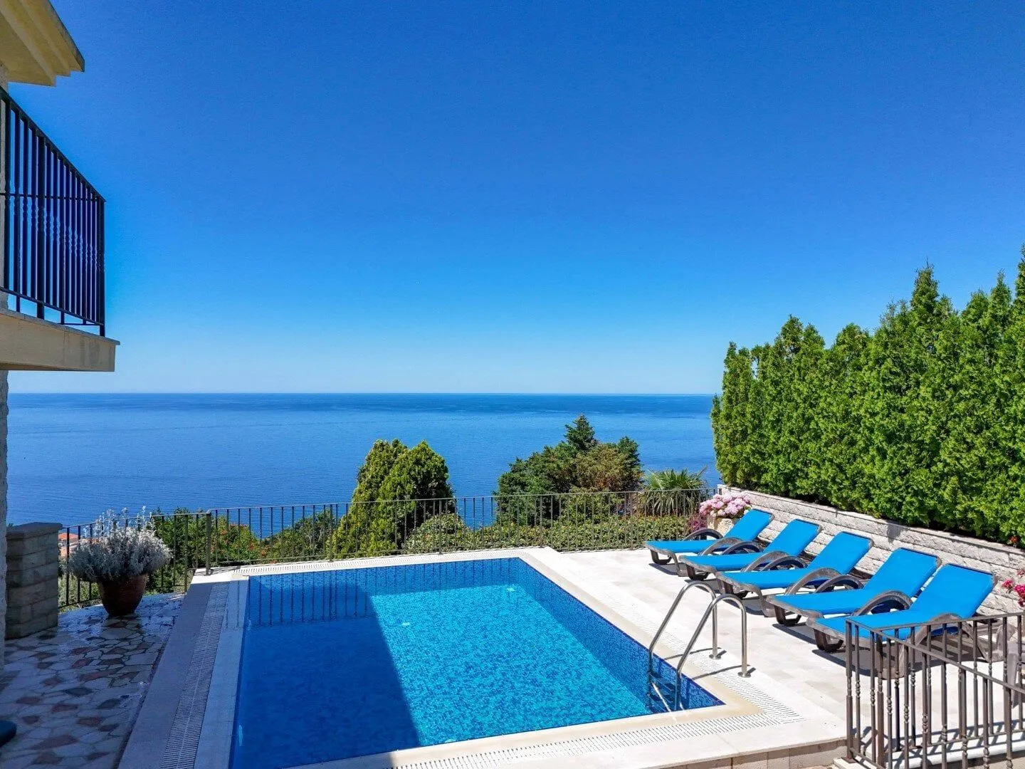 Sale, house, 317m², Reževići, Budva