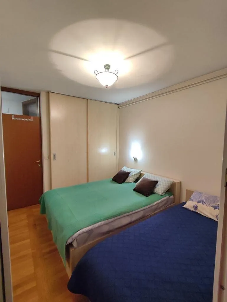 Izdavanje, dvosoban stan, 80m², Stari Aerodrom, Podgorica