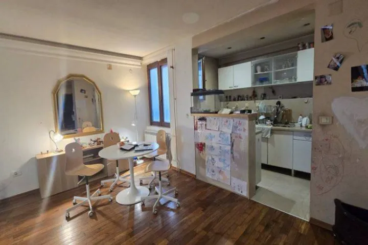 Sale, three bedroom apartment, 135m², Slavija, Vračar Sve Podlokacije