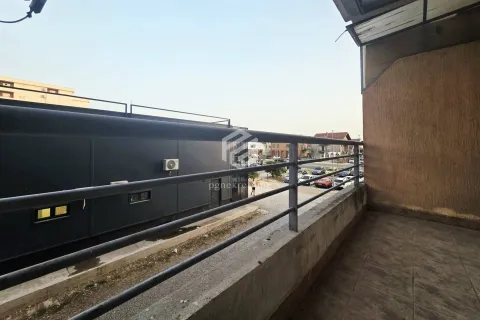 Rent, one bedroom apartment, 43m², Stari Aerodrom, Podgorica - image 14