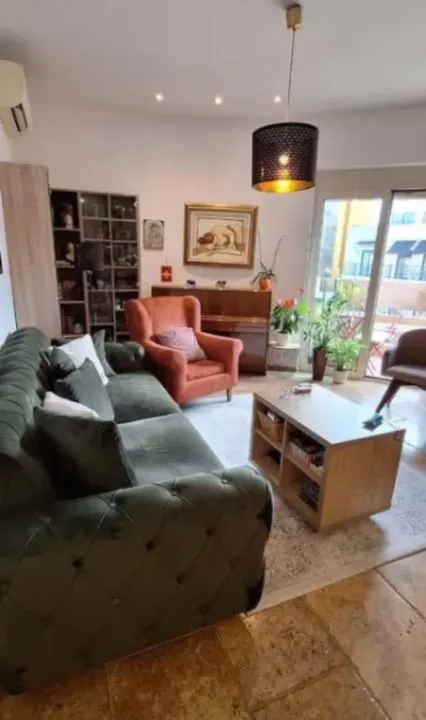Izdavanje, dvosoban stan, 92m², Centar, Budva