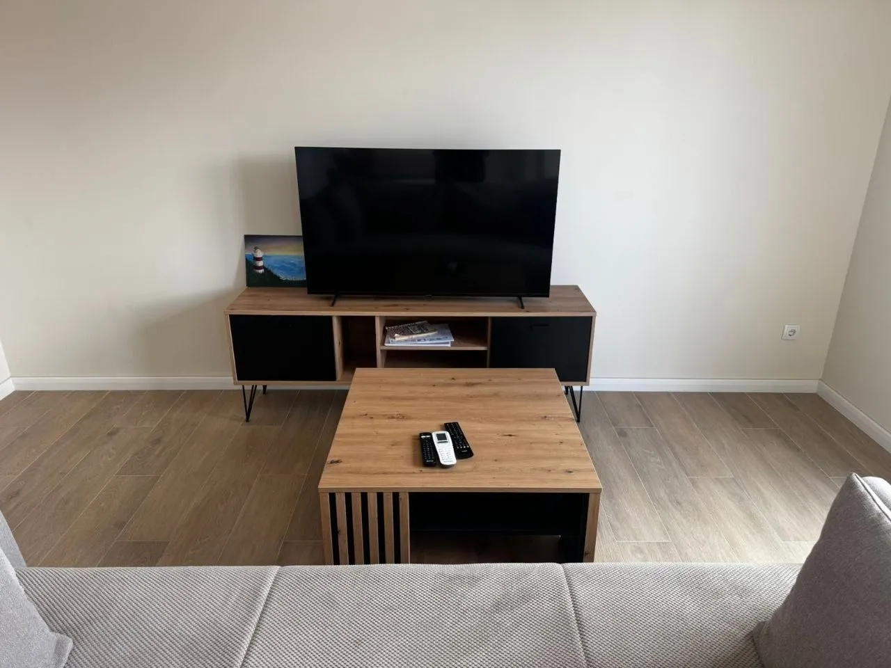 Izdavanje, jednosoban stan, 52m², Kalimanj, Tivat