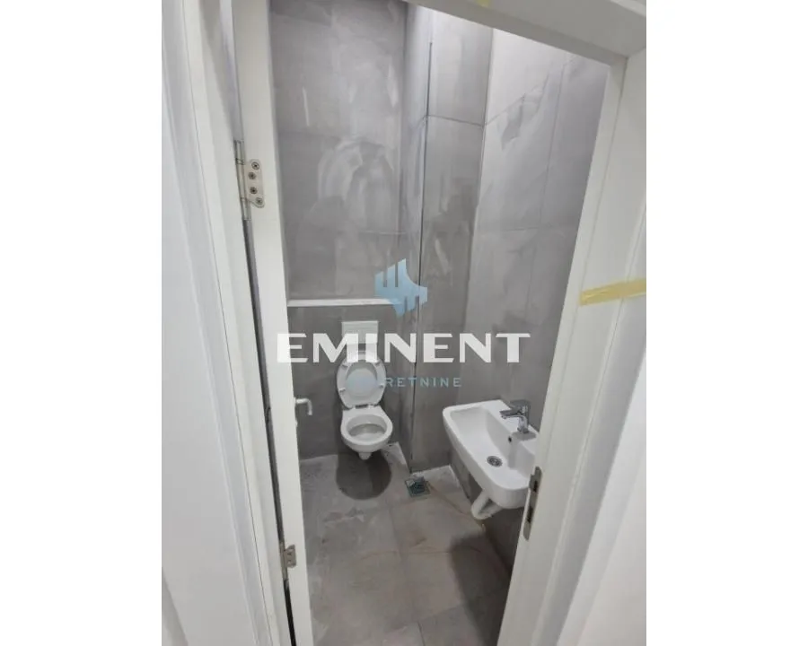 Izdavanje, poslovni prostor, 170m², Kluz, Zvezdara Sve Podlokacije