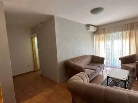 Izdavanje, dvosoban stan, 70m², Lazi, Budva - image 9