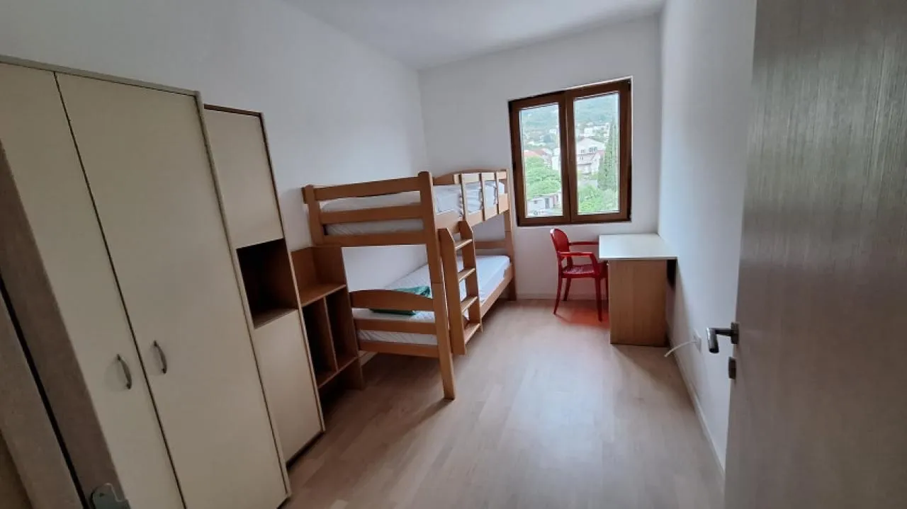 Prodaja, trosoban stan, 107m², Tivat, Crna Gora