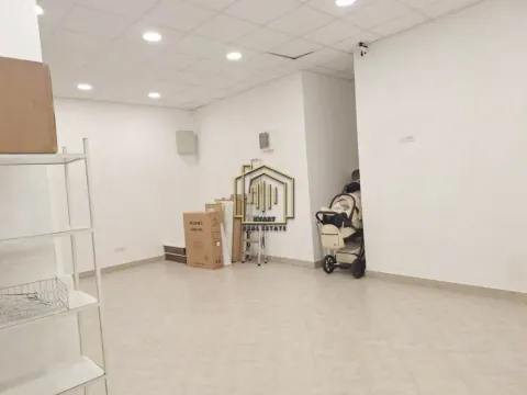 Rent, office space, 120m², Stari Aerodrom, Podgorica - image 6