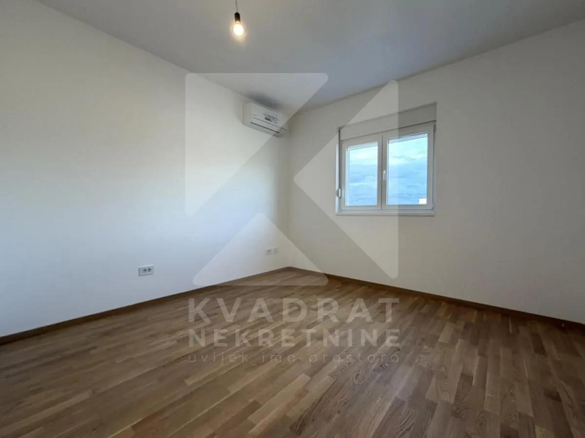 Prodaja, trosoban stan, 104m², Stari Aerodrom, Podgorica