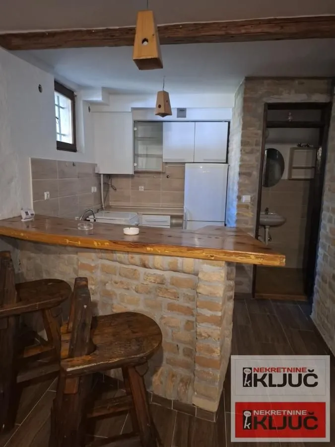 Izdavanje, jednosoban stan, 45m², Centar, Novi Sad