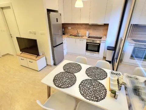 Prodaja, jednosoban stan, 41m², Rafailovići, Budva - image 4
